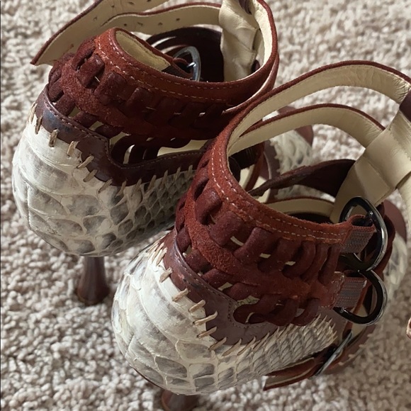 Alexandre Birman python heels/ Pre-Loved - Picture 11 of 14